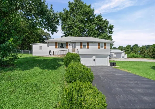 Photo 1 of Sale Pending at 14960 Todd Crk Rd, Platte City, MO 64079 | MLS# 2636273 | Listing updated on 2026-08-16