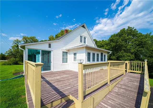 Photo 3 of Sale Pending at 19421 State Route K Hwy, Saint Joseph, MO 64505 | MLS# 2636275 | Listing updated on 2026-08-22