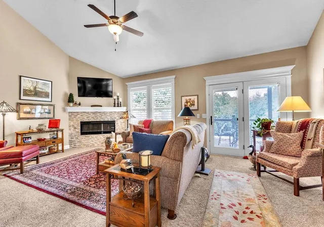 Photo 4 of Sale Pending at 4610 W Stonebridge Dr, Saint Joseph, MO 64505 | MLS# 2636276 | Listing updated on 2026-08-20