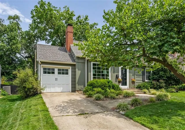1st image of 5337 Clark Dr, Roeland Park, KS 66205 | MLS# 2636279