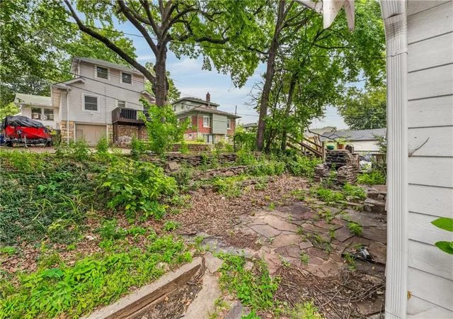 37th image of 1024 N 25th St, Kansas City, KS 66102 | MLS# 2636281
