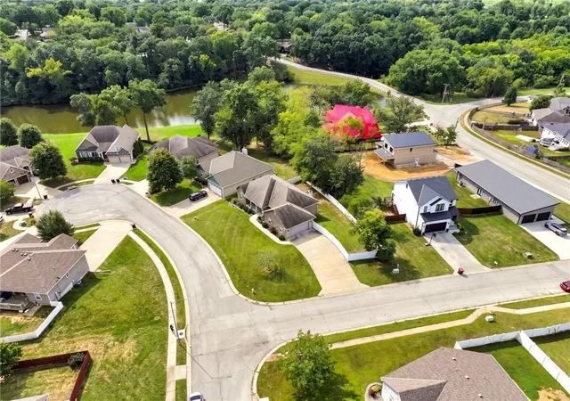 Photo 3 of Single family home for sale at 628 Oakmont Dr, Warrensburg, MO 64093 | MLS# 2636293 | Listing updated on 2026-10-05