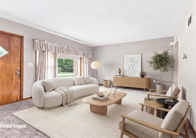 Photo 3 of Sale Pending at 3838 N Lister Ave, Kansas City, MO 64117 | MLS# 2636296 | Listing updated on 2026-08-18