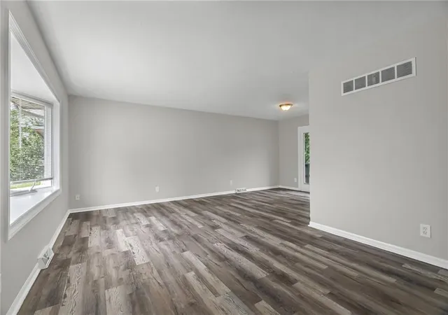 Photo 3 of Sale Pending at 1304 NW 65th Terrace, Kansas City, MO 64118 | MLS# 2636298 | Listing updated on 2026-08-14