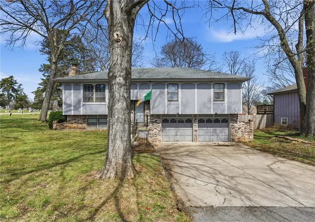 Photo 1 of Single family home for sale at 11714 W 61st Terrace, Shawnee, KS 66203 | MLS# 2636305 | Listing updated on 2026-09-12