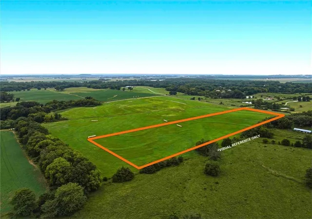 1st image of 11770 246th St, Lawrence, KS 66044 | MLS# 2636314