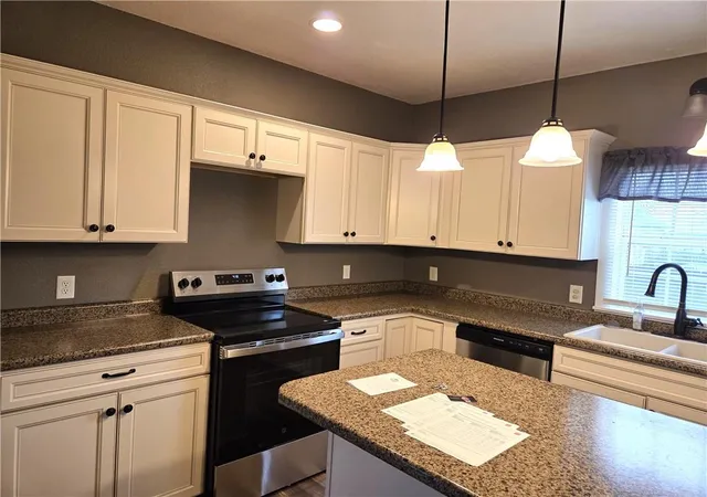 5th image of 104 Polk St, Chillicothe, MO 64601 | MLS# 2636316