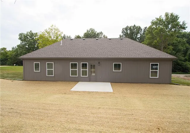 28th image of 331 Ne 21st Rd, Warrensburg, MO 64093 | MLS# 2636317