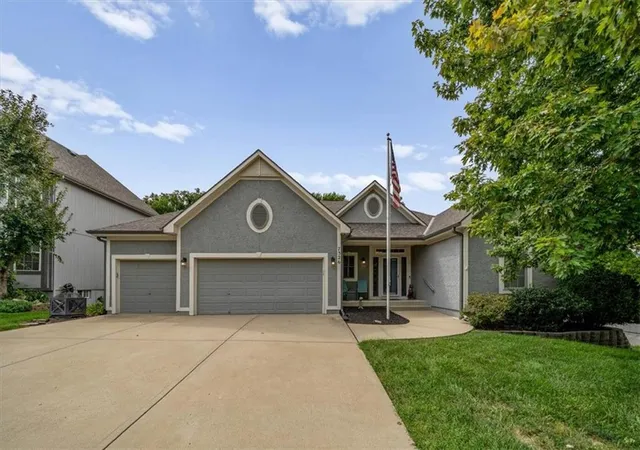 1st image of 7326 Charles St, Shawnee, KS 66216 | MLS# 2636332