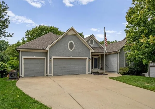 4th image of 7326 Charles St, Shawnee, KS 66216 | MLS# 2636332