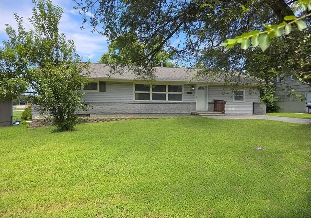 Photo 1 of Single family home for sale at 8504 E 85th Street, Raytown, MO 64138 | MLS# 2636333 | Listing updated on 2026-08-30