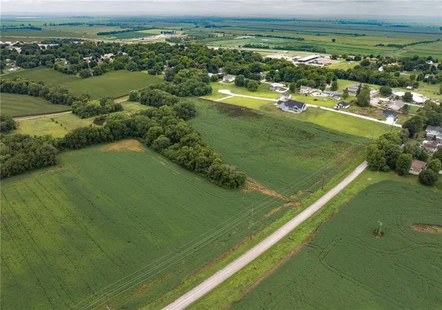 3rd image of 1520 Missouri Ave, Mound City, MO 64470 | MLS# 2636336
