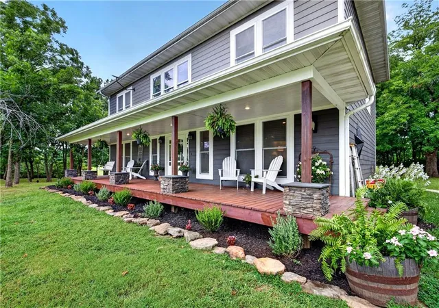 Photo 1 of Sale Pending at 953 S 190th Street, Pittsburg, KS 66762 | MLS# 2636345 | Listing updated on 2026-09-13