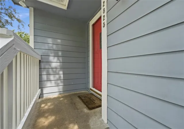5th image of 12825 S Arapaho Dr, Olathe, KS 66062 | MLS# 2636348