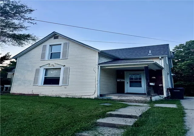 1st image of 946 Sherman Ave, Leavenworth, KS 66048 | MLS# 2636351