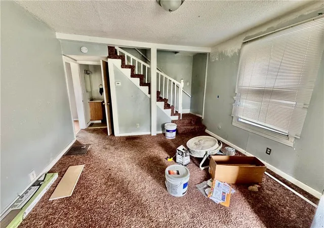 2nd image of 946 Sherman Ave, Leavenworth, KS 66048 | MLS# 2636351