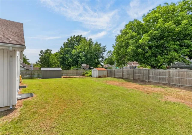 Photo 4 of Sale Pending at 1120 NE Banner Dr, Lees Summit, MO 64086 | MLS# 2636354 | Listing updated on 2026-08-21