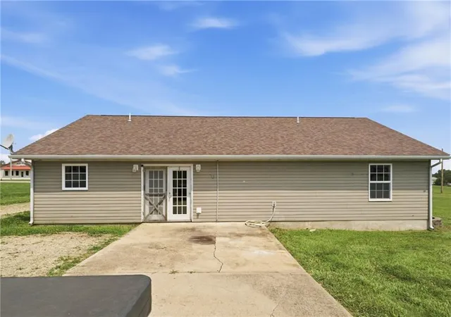 3rd image of 612 E 4Th St, Stover, MO 65078 | MLS# 2636355