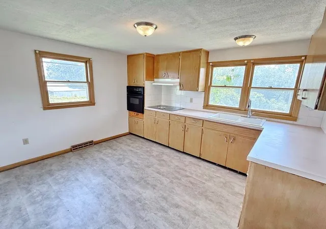 5th image of 2025 S 363 Rd, El Dorado Springs, MO 64744 | MLS# 2636359