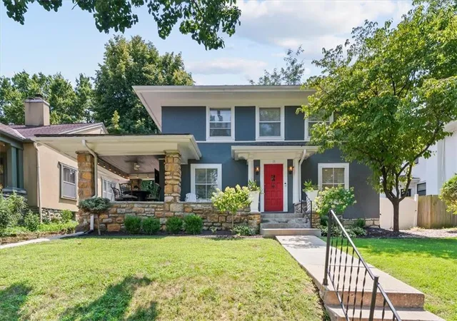 Photo 1 of Sale Pending at 11 E Concord Ave, Kansas City, MO 64112 | MLS# 2636365 | Listing updated on 2026-08-23