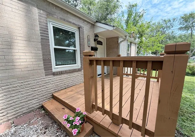 Photo 1 of Sale Pending at 106 Ne Ash St, Lees Summit, MO 64063 | MLS# 2636371 | Listing updated on 2026-09-04