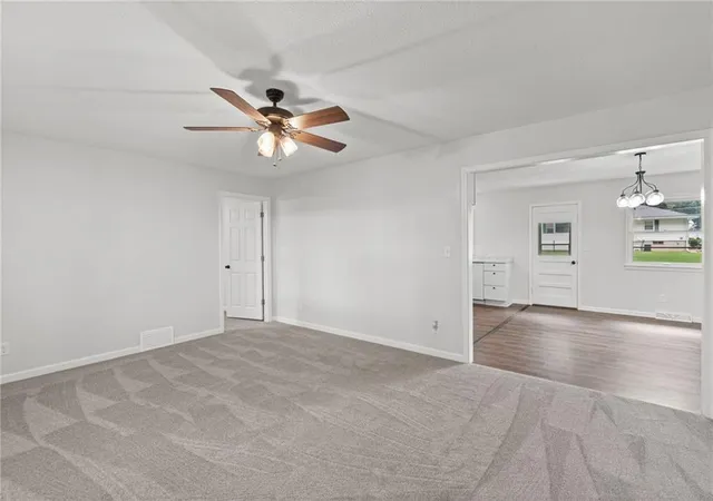 4th image of 1308 N Cherry St, Cameron, MO 64429 | MLS# 2636372