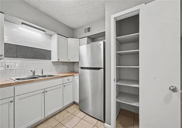 4th image of 1225 N 77Th Ter, Kansas City, KS 66112 | MLS# 2636376