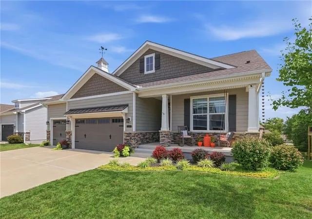 Photo 3 of Sale Pending at 705 Sw Haverford Rd, Lees Summit, MO 64081 | MLS# 2636379 | Listing updated on 2026-08-16
