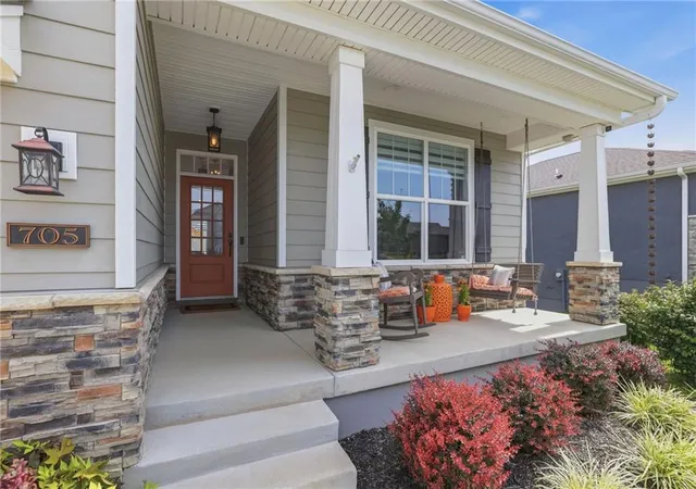 Photo 4 of Sale Pending at 705 SW Haverford Rd, Lees Summit, MO 64081 | MLS# 2636379 | Listing updated on 2026-08-16