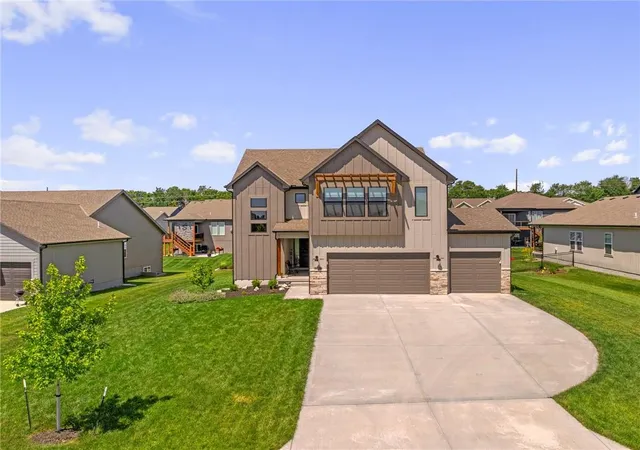 1st image of 18738 Ocheltree St, Spring Hill, KS 66083 | MLS# 2636383