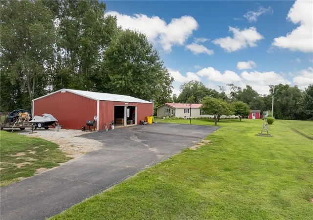 3rd image of 10825 72Nd Rd Se, Agency, MO 64401 | MLS# 2636386