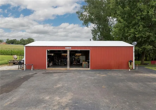 4th image of 10825 72Nd Rd Se, Agency, MO 64401 | MLS# 2636386