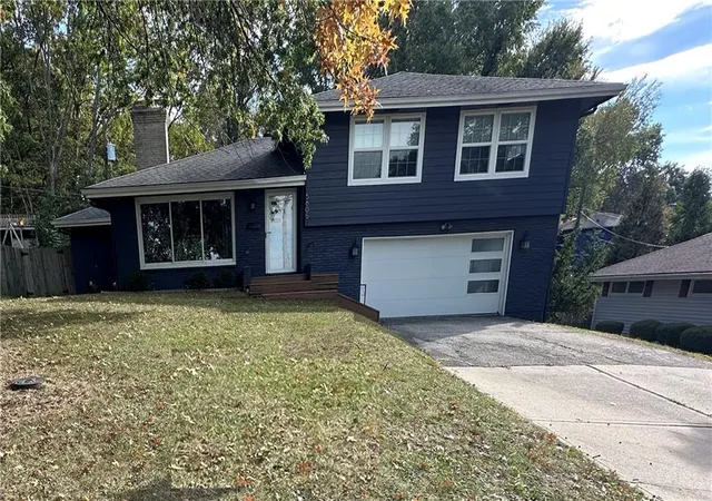 Photo 2 of Single family home for sale at 5605 W 49th Street, Mission, KS 66202 | MLS# 2636388 | Listing updated on 2026-10-18