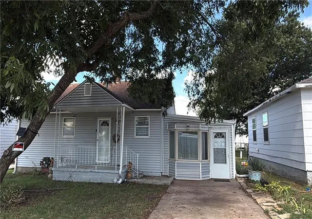 Photo 1 of Single family home for sale at 1914 W 5th Street, Coffeyville, KS 67337 | MLS# 2636394 | Listing updated on 2026-09-30