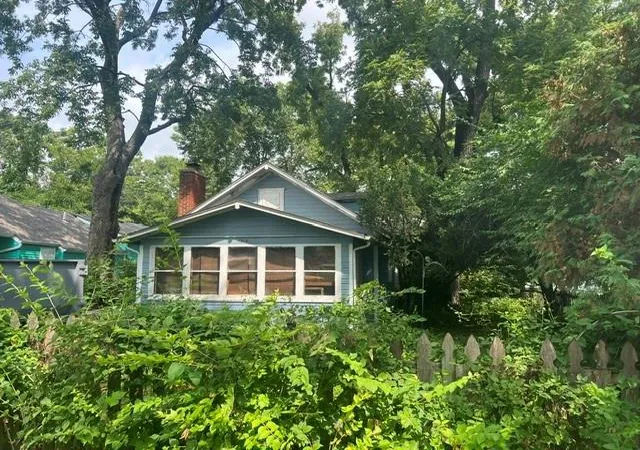 Photo 1 of Sale Pending at 1315 S Osage St, Independence, MO 64055 | MLS# 2636397 | Listing updated on 2026-09-02