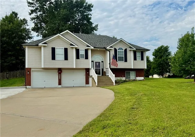 2nd image of 3708 N 112th St, Kansas City, KS 66109 | MLS# 2636406