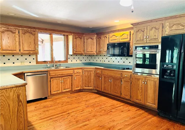 Photo 3 of Single family home for sale at 8201 Se 371 Highway, St Joseph, MO 64507 | MLS# 2636407 | Listing updated on 2026-08-30