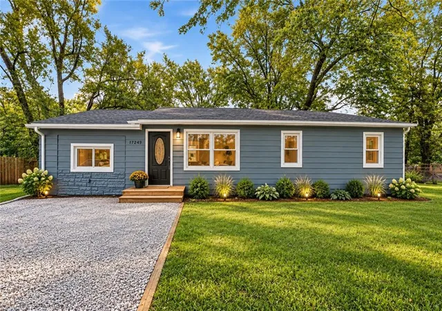 Single family home for sale at 17249 S Prospect Ave, Belton, MO 64012 | MLS# 2636415