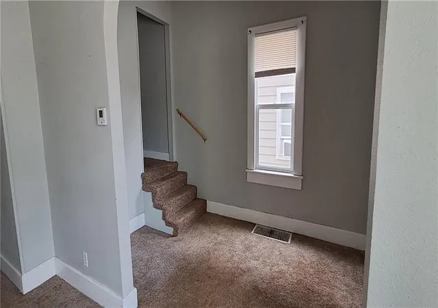 Photo 3 of Single family home for sale at 304 Alabama St, Saint Joseph, MO 64504 | MLS# 2636418 | Listing updated on 2026-08-13