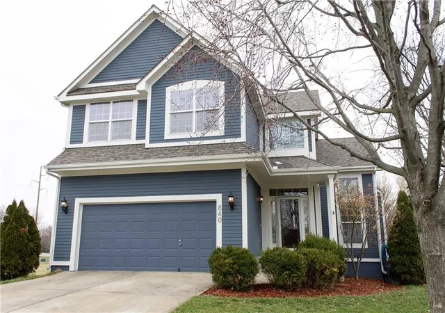 2nd image of 840 E Cheyenne St, Gardner, KS 66030 | MLS# 2636434