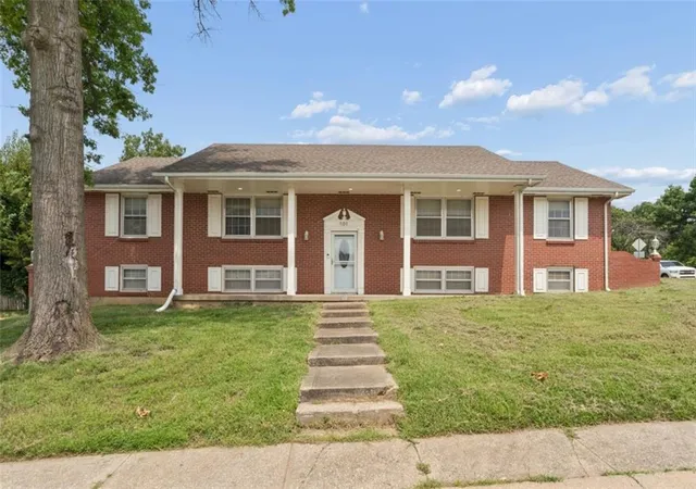 1st image of 101 W Insley Ave, Bonner Springs, KS 66012 | MLS# 2636436