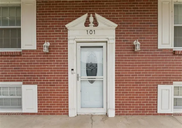 4th image of 101 W Insley Ave, Bonner Springs, KS 66012 | MLS# 2636436