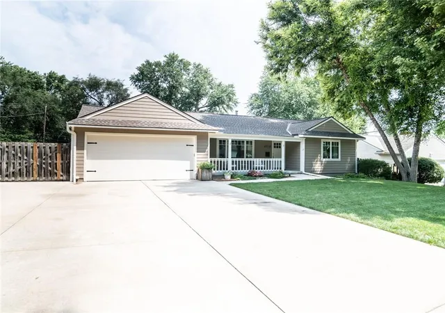 2nd image of 4716 W 61st Street, Mission, KS 66205 | MLS# 2636443