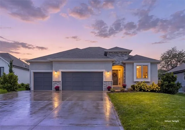 3rd image of 20108 Barker St, Spring Hill, KS 66083 | MLS# 2636445