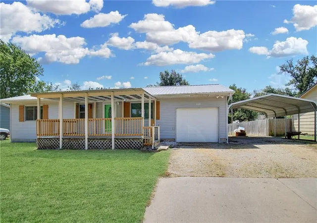 Photo 22 of Single family home for sale at 3020 Southern Blvd, Parsons, KS 67357 | MLS# 2636448 | Listing updated on 2026-09-01
