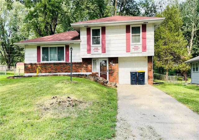Photo 1 of Single family home for sale at 11703 Belmont Ave, Kansas City, MO 64134 | MLS# 2636455 | Listing updated on 2026-08-15