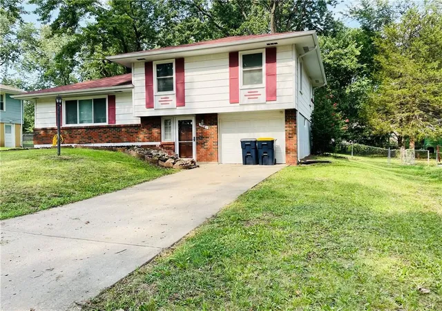 Photo 2 of Single family home for sale at 11703 Belmont Ave, Kansas City, MO 64134 | MLS# 2636455 | Listing updated on 2026-08-15