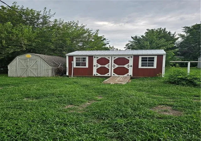 3rd image of 240 W 11th St, Horton, KS 66439 | MLS# 2636462