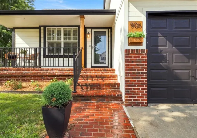 Photo 2 of Single family home for sale at 906 Sw Bobcat St, Oak Grove, MO 64075 | MLS# 2636463 | Listing updated on 2026-08-24