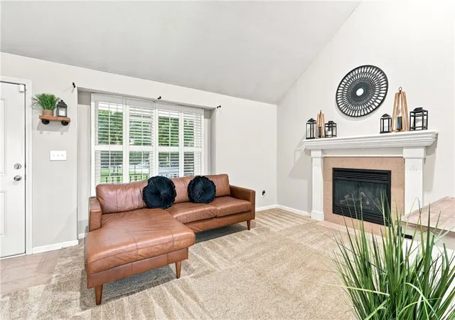 Photo 3 of Single family home for sale at 906 SW Bobcat St, Oak Grove, MO 64075 | MLS# 2636463 | Listing updated on 2026-08-24